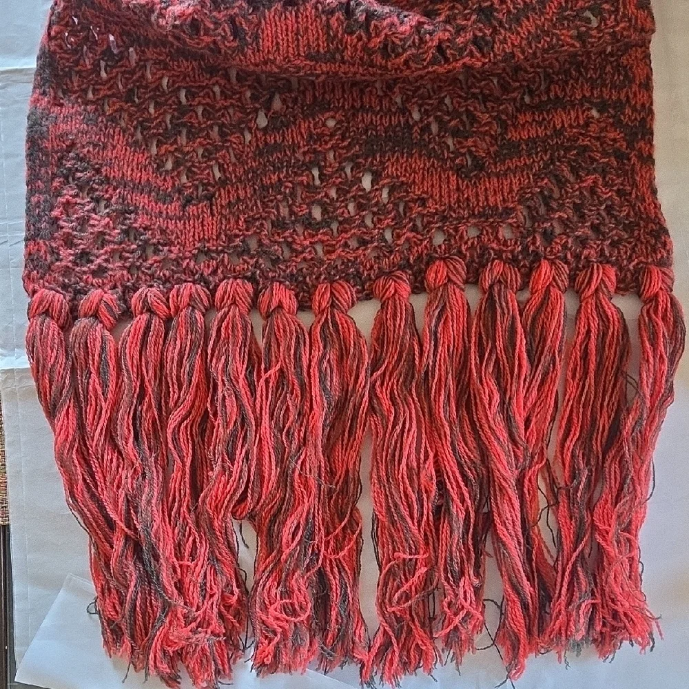 Missoni Coral-Red Knit Fringe Scarf - NWT - Picture 4 of 9